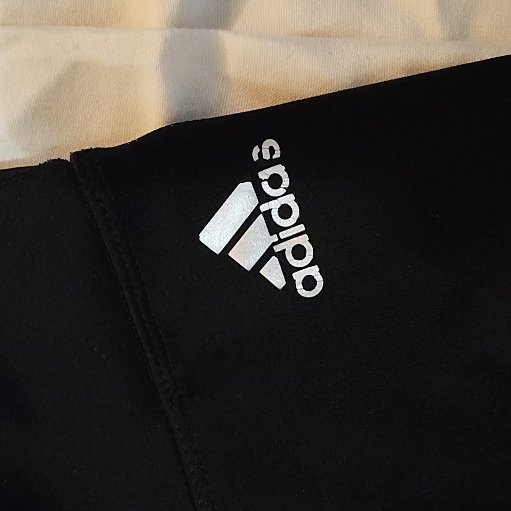 Adidas - Picture 4 of 7